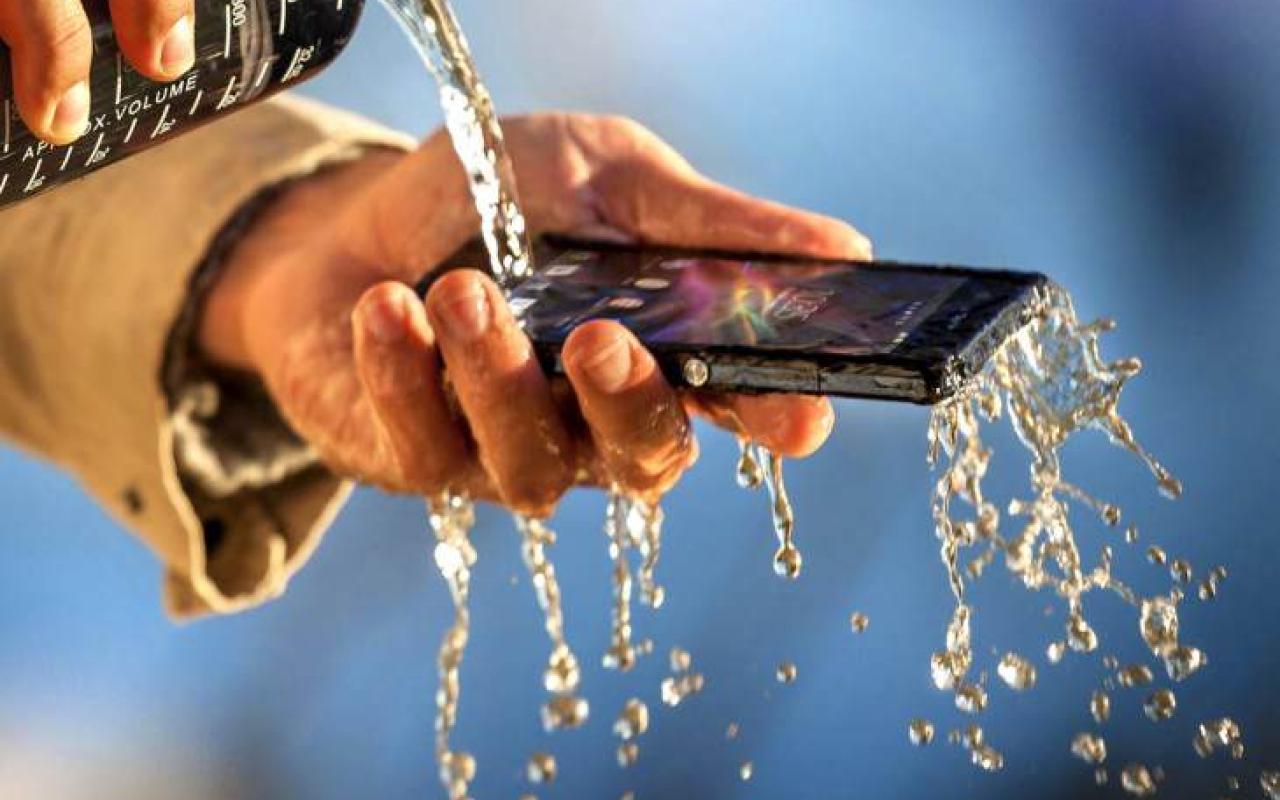 Τα επόμενα iPhone θα είναι αδιάβροχα!