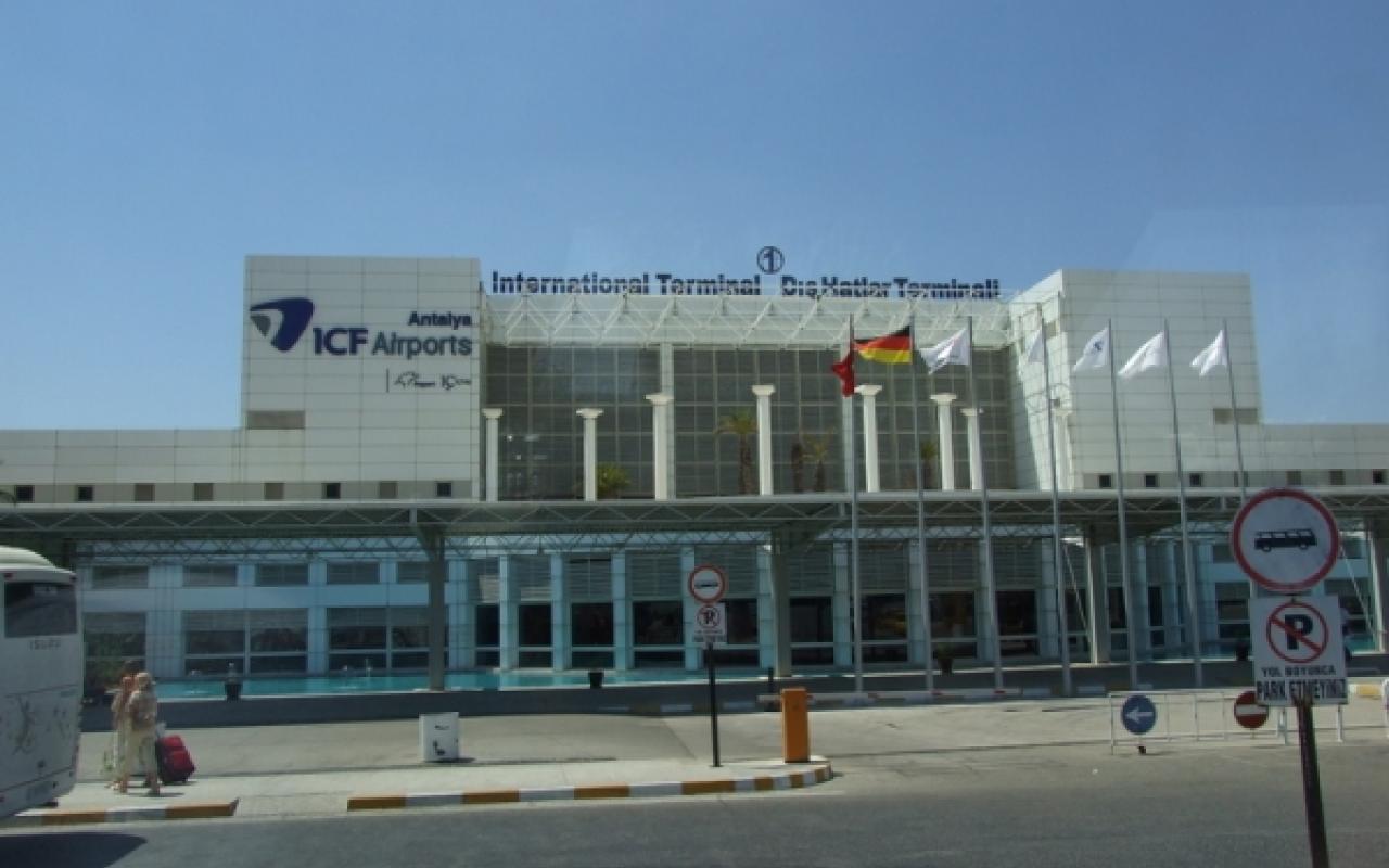 antalya-airport1.jpg