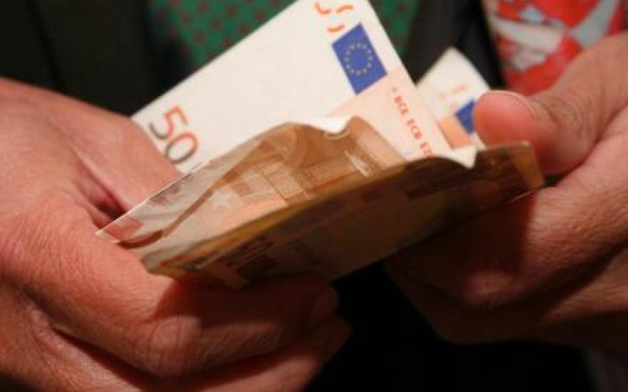 Telegraph: Η Ελλάδα στην κόλαση για να σωθεί το ευρώ