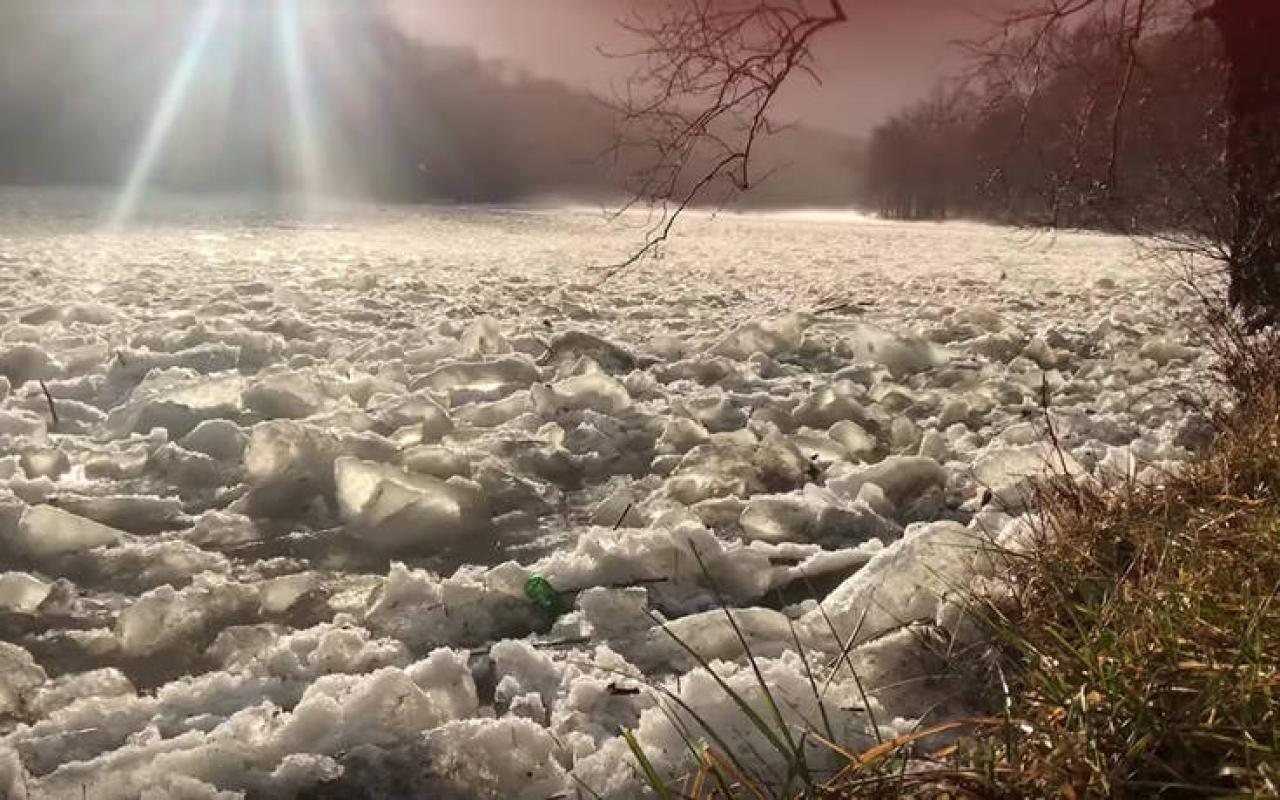 ποτάμι πάγου