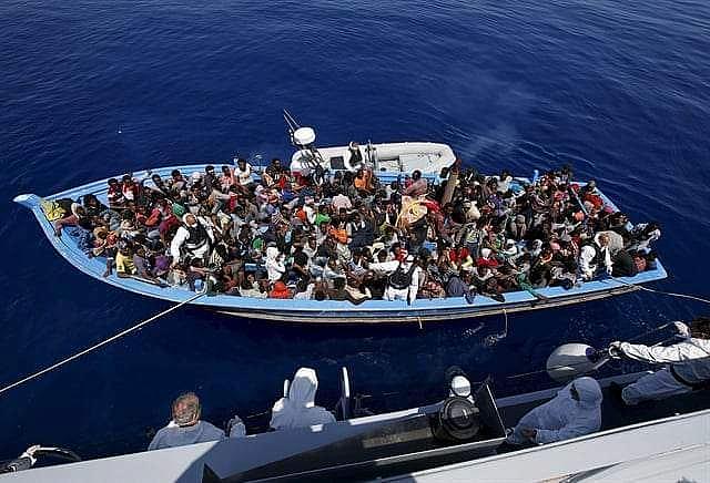 Περισσότεροι από 100.000 πρόσφυγες και μετανάστες έφτασαν σε Ελλάδα και Ιταλία το 2016, σύμφωνα με τον ΔΟΜ (Διεθνής Οργανισμός Μετανάστευσης)