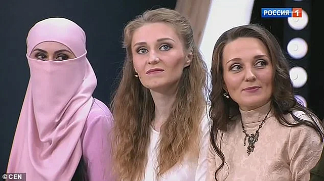 Ρωσος με 3 γυναικες