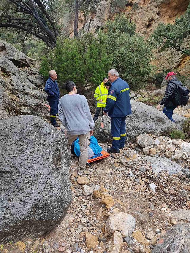 Κρήτη: Μπαράζ τραυματισμών τουριστών σε δύσβατα μονοπάτια