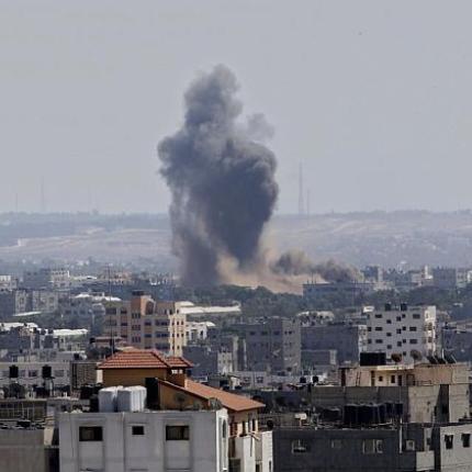 Οι ισραηλινοί ισοπέδωσαν πολυκατοικία 13 ορόφων στη Γάζα