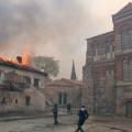 Στις φλόγες το ιστορικό Μοναστήρι του Οσίου Λουκά