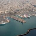 Φεύγουν τα καράβια από και προς το λιμάνι του Ηρακλείου