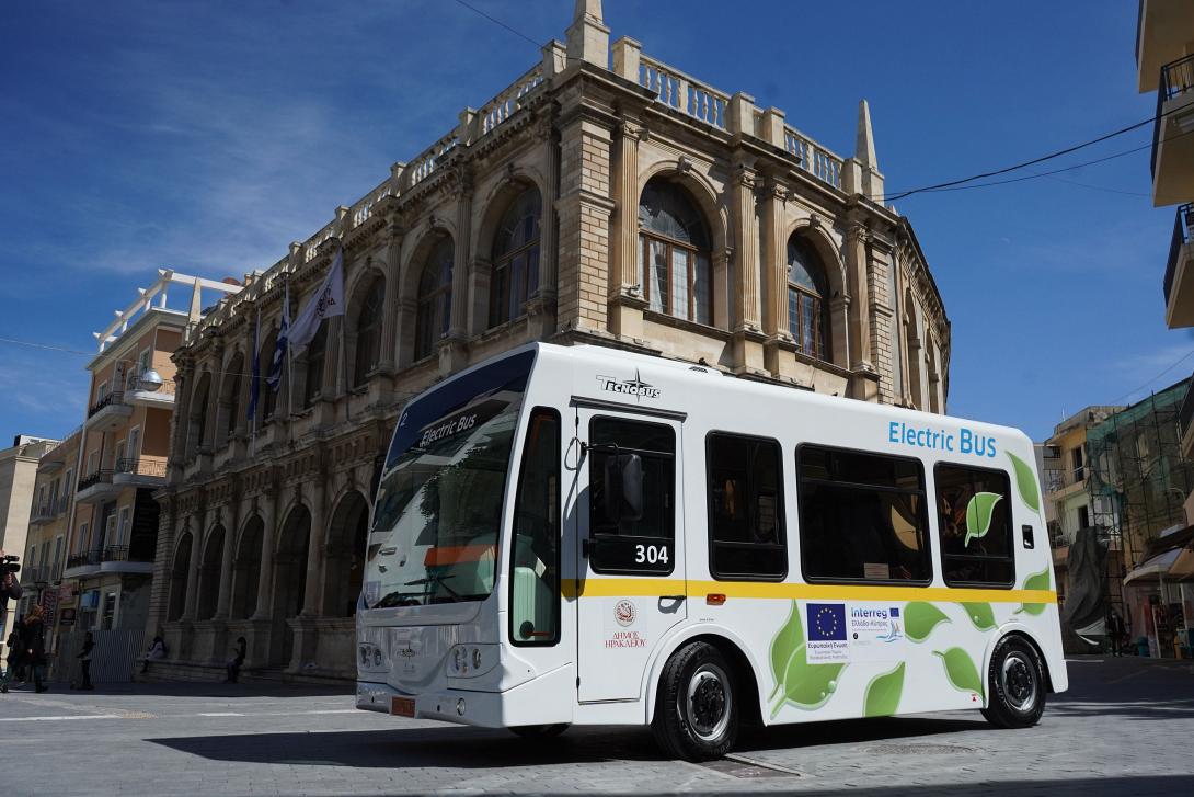 Ανανεώθηκε για 18 μήνες η λειτουργία των τριών γραμμών των mini bus 