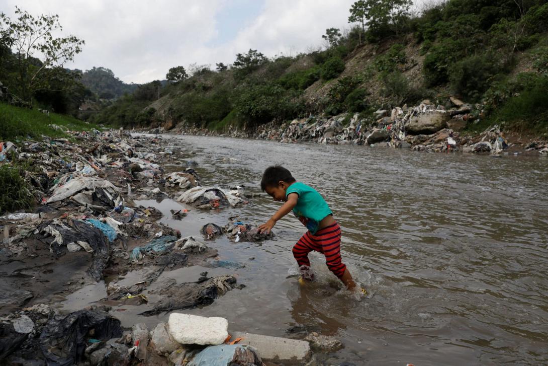 Τουλάχιστον 15 νεκροί και πάρα πολλοί πληγέντες από τις κατολισθήσεις στην Γουατεμάλα 