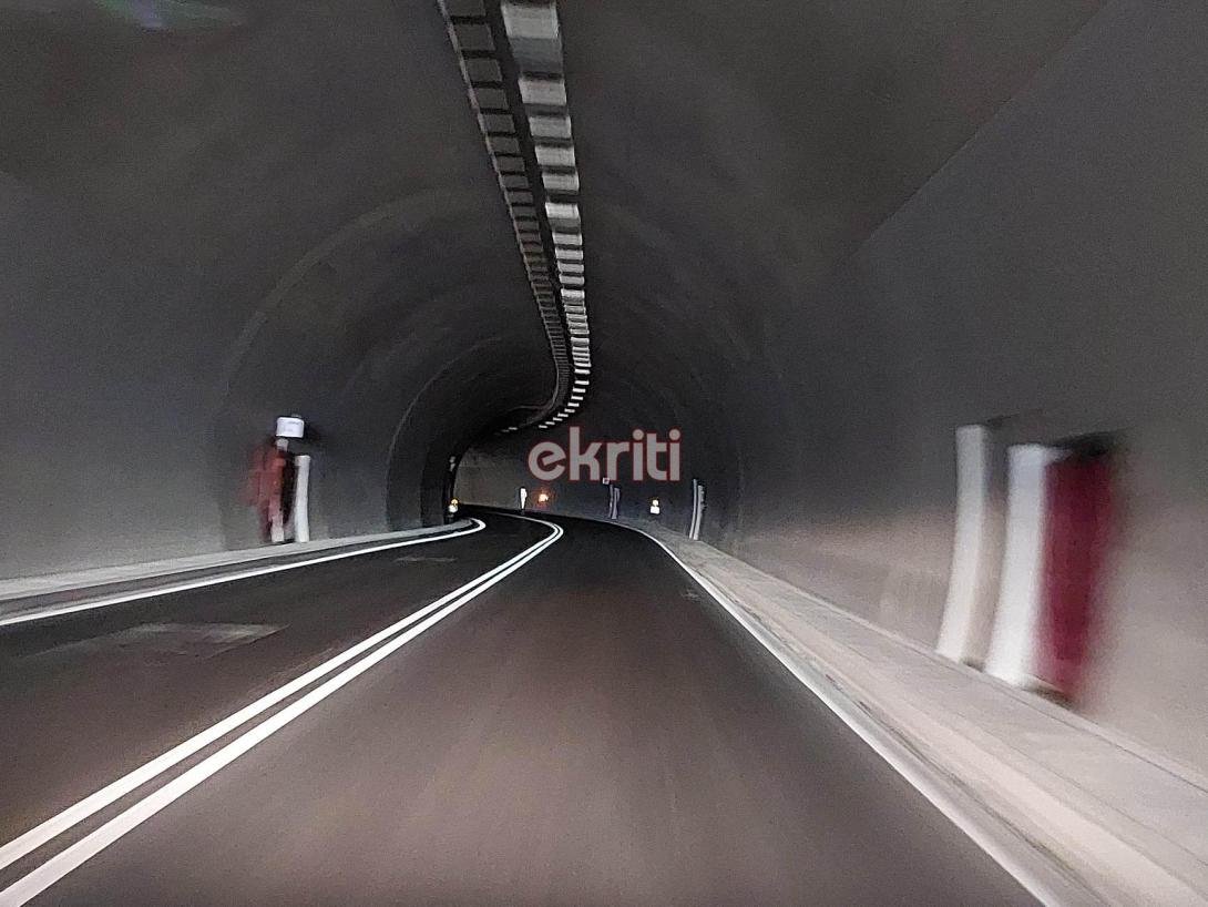 Κίνδυνος - θάνατος το τούνελ στο δρόμο Ηράκλειο προς Μεσαρά