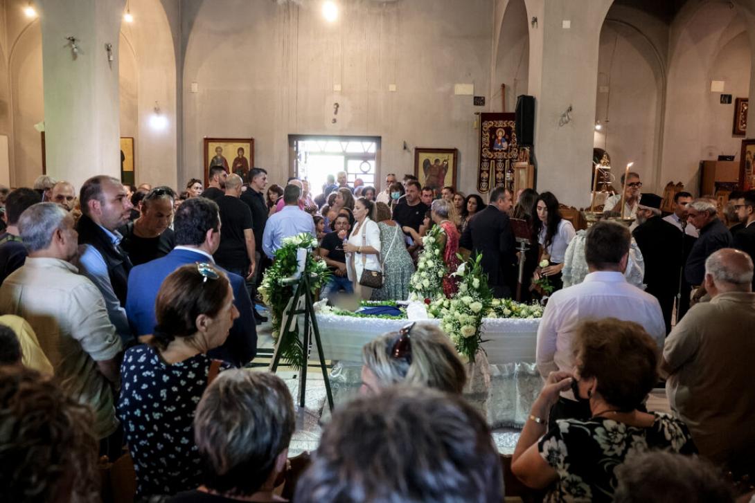 Θλίψη στην κηδεία του 36χρονου Αντώνη