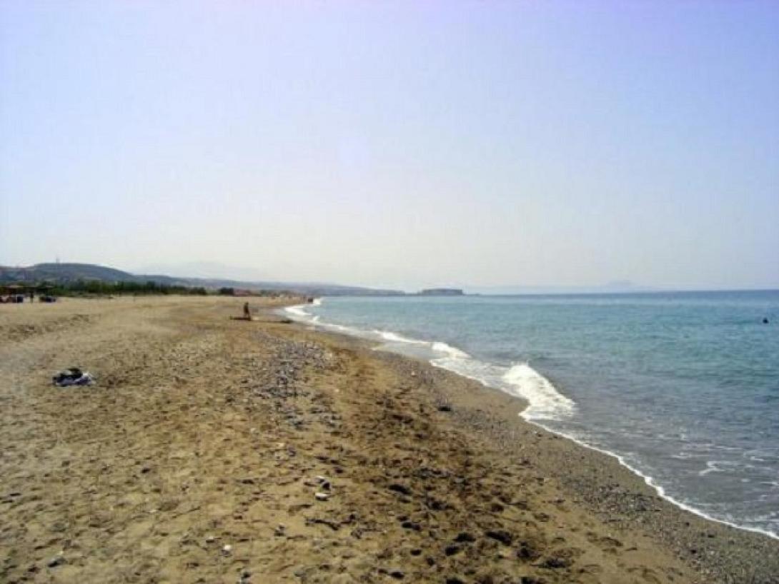 θάλασσα- Περβόλια Κύπρου.jpg