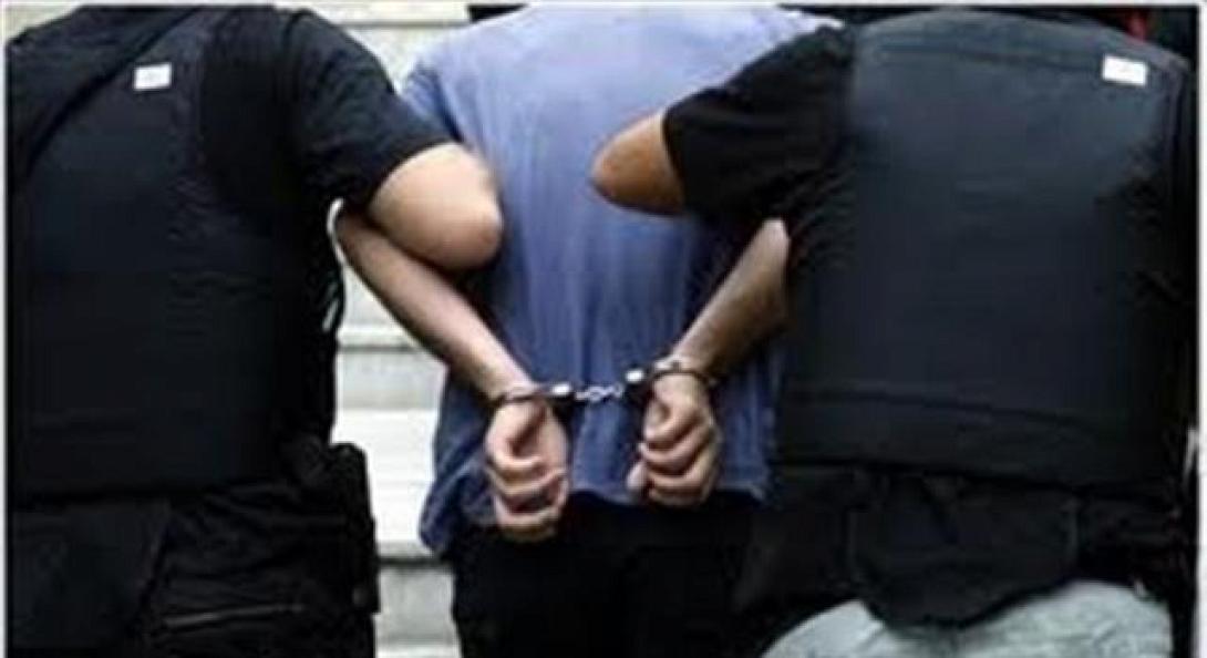 &quot;Μαϊμού&quot; απόστρατοι αστυνομικοί φόρεσαν χειροπέδες στο Ηράκλειο