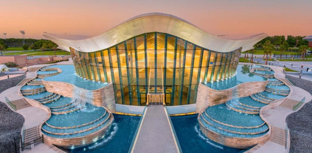πισίνα στο Ντουμπάι