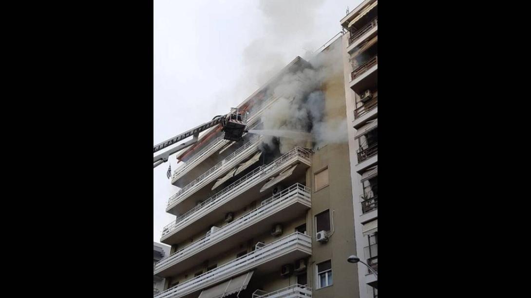 Φωτιά - διαμέρισμα (φωτογραφία voria.gr)