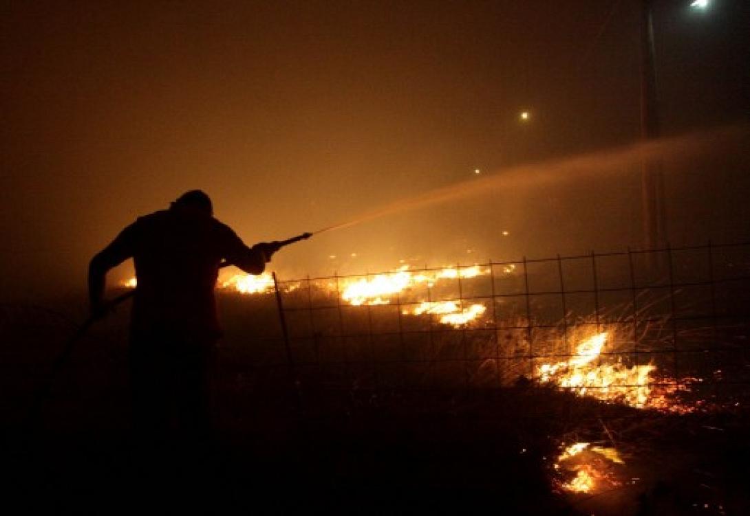 Ηράκλειο: Βραδυνή φωτιά κινητοποίησε τους πυροσβέστες