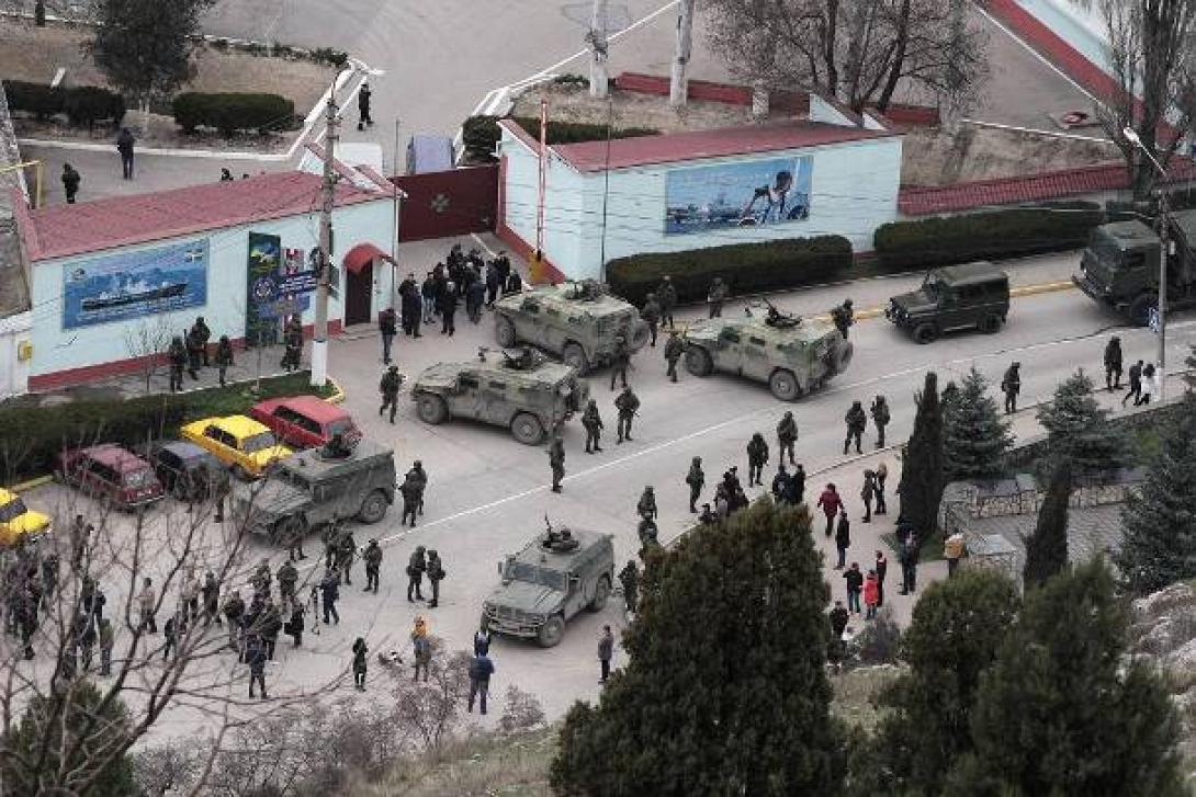 Προειδοποιητικά πυρά δέχτηκαν οι στρατιωτικοί παρατηρητές του ΟΑΣΕ όταν επιχείρησαν να εισέλθουν στην Κριμαία