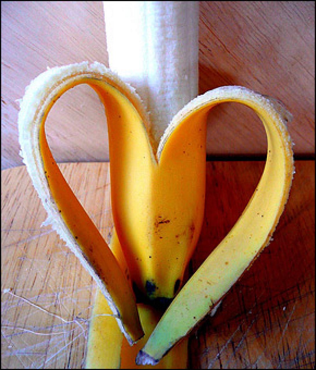 Τα ασημικά λάμπουν με μπανάνα