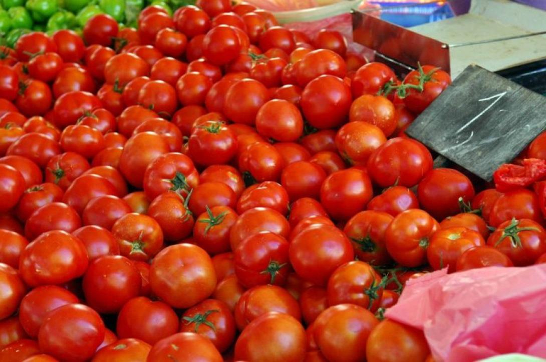 ντομάτες αγορά.jpg
