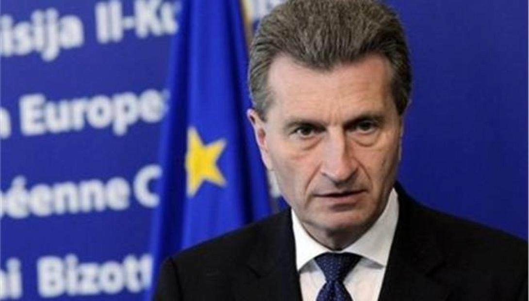 Η Ρωσία δεν θα διακόψει τις προμήθειες αερίου στην ουκρανική κυβέρνηση, εκτιμά ο Ευρωπαίος επίτροπος Ενέργειας 