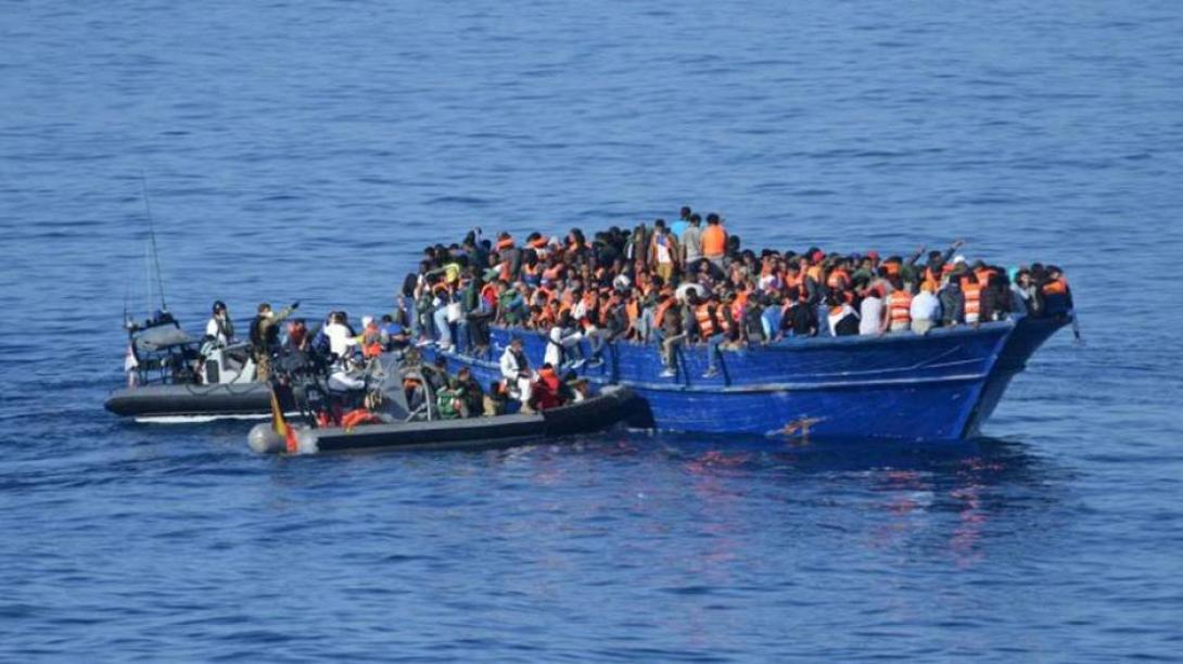 βάρκα πρόσφυγες