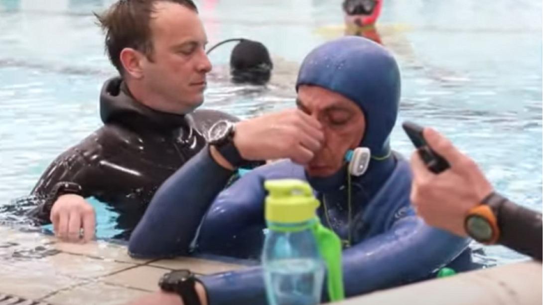 Κράτησε την αναπνοή του για 24 λεπτά και 33 δεύτερα κάτω από το νερό!