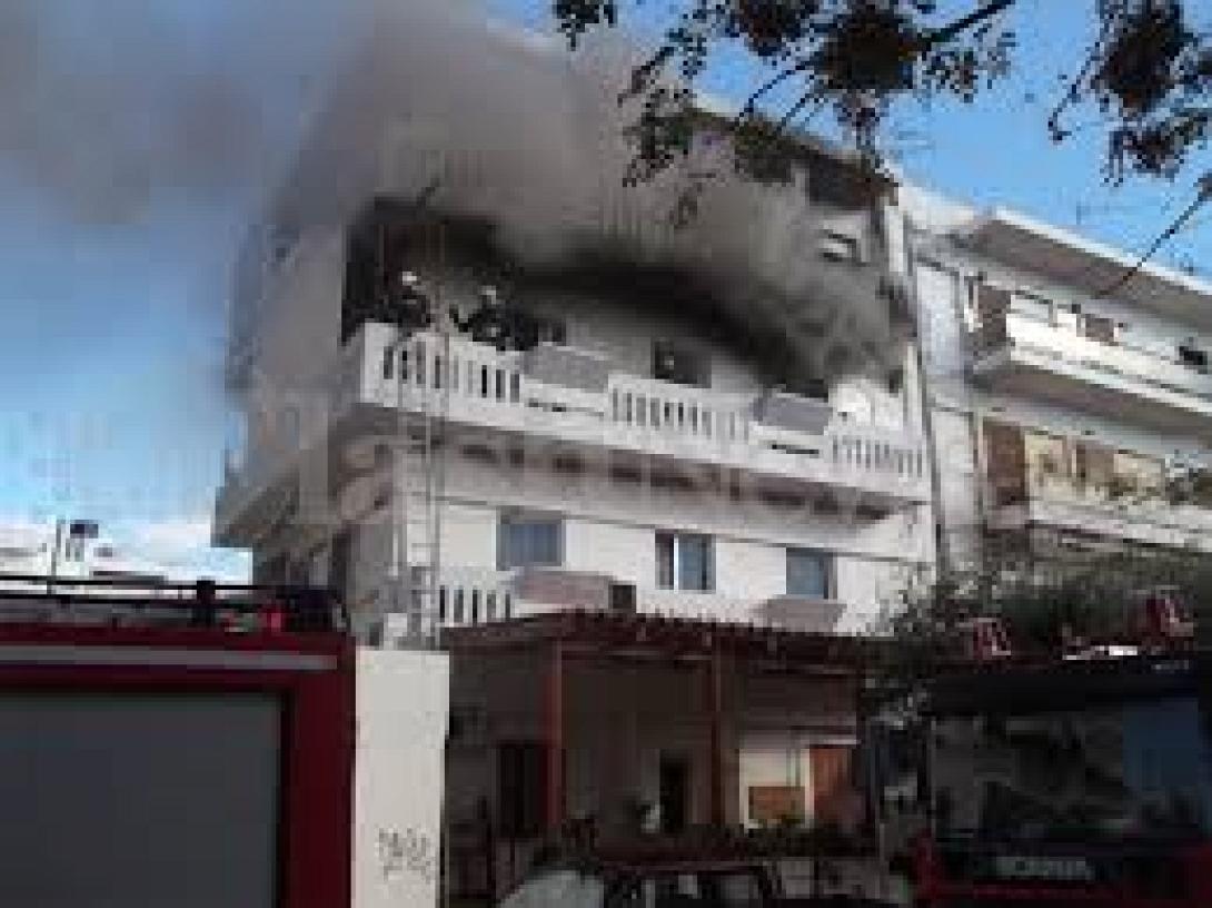 Πυροσβέστες έσωσαν 14χρονη από φλεγόμενο σπίτι στα Χανιά