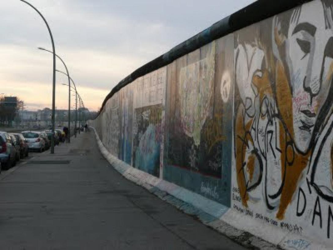 Πέθανε ο πάστορας - πρωτεργάτης πτώσης του Τείχους του Βερολίνου