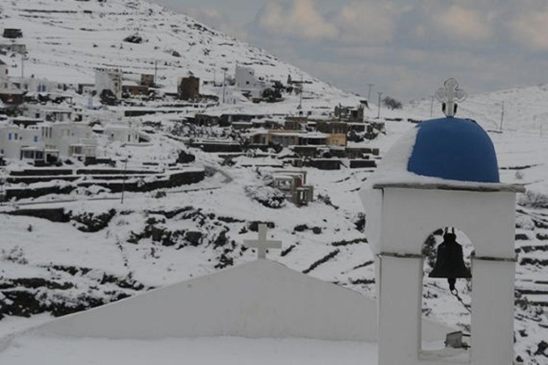 Χιόνια στα ορεινά και τσουχτερό κρύο στην Κρήτη