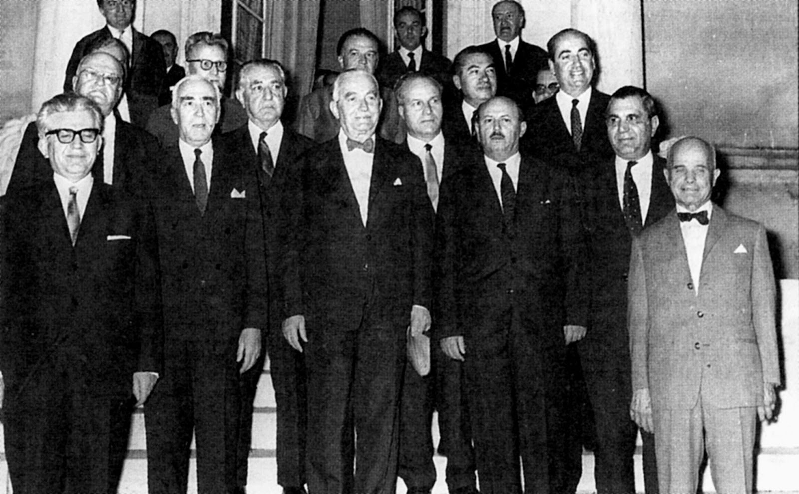 Η αποστασία των 39 βουλευτών το 1965 και ο συσχετισμός με την σημερινή  συγκυρία | ekriti.gr