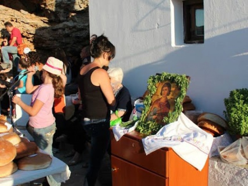 agiosfanourios2.jpg agiosfanourios2.jpg