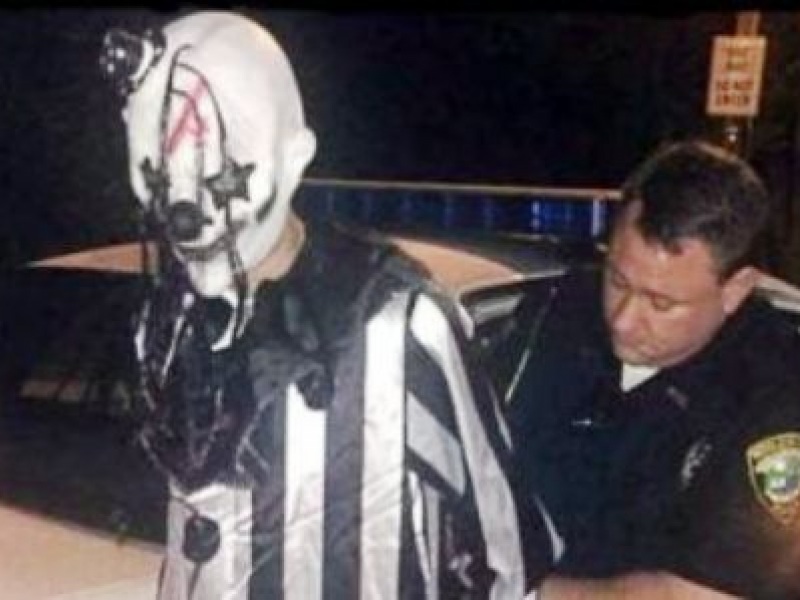 clown-arested.jpg clown-arested.jpg
