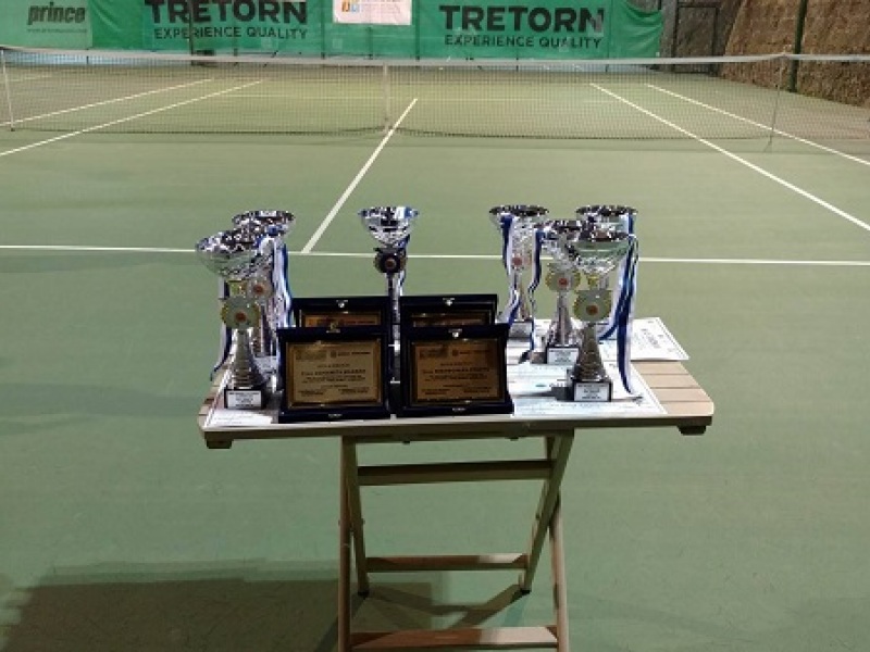 dimarhos_-_tenis_f5.jpg dimarhos_-_tenis_f5.jpg