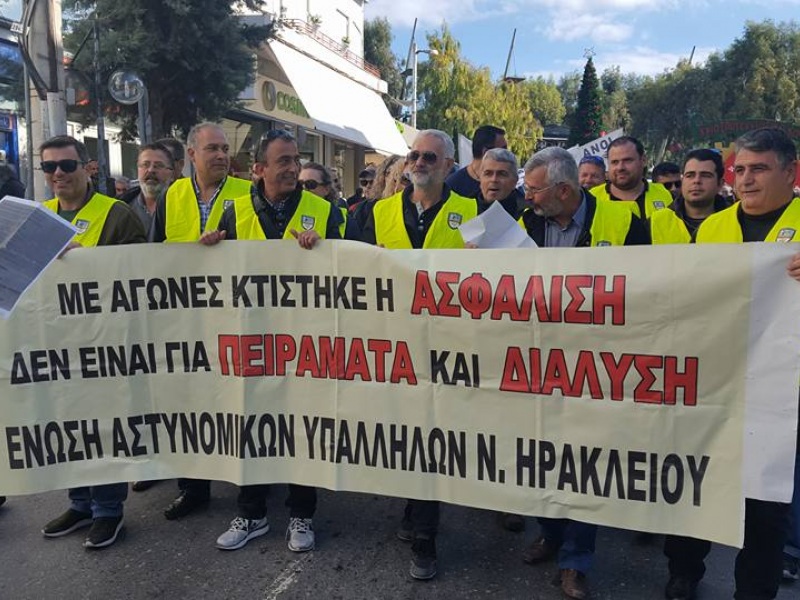 enstoloi5.jpg enstoloi5.jpg