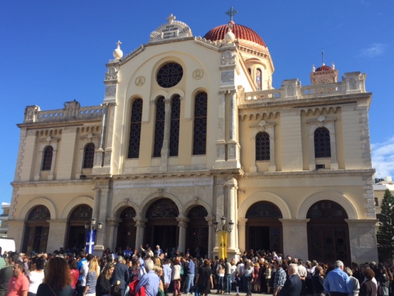 αυγενακης αγιος μηνας
