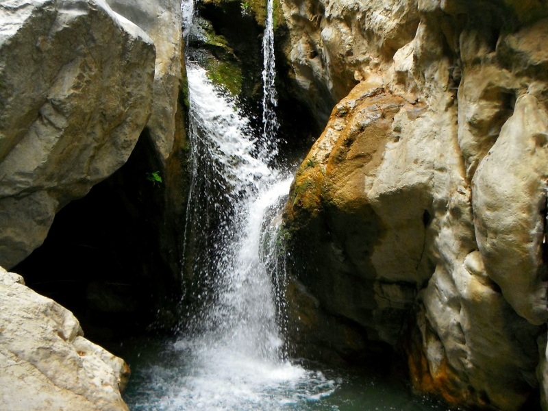 Φαραγγι Σαρακίνας