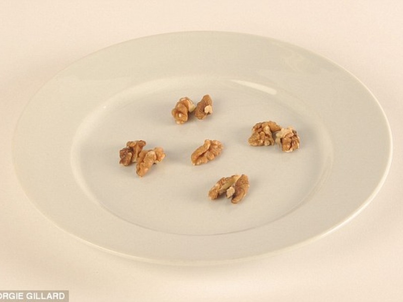 walnuts_.jpg walnuts_.jpg