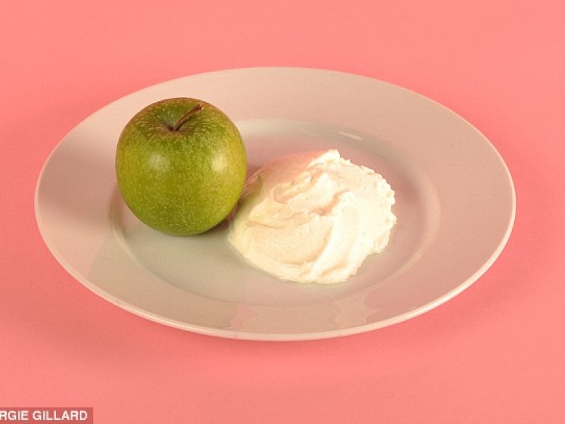 yoghurt_and_one_apple.jpg yoghurt_and_one_apple.jpg