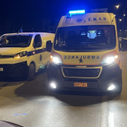 ασθενοφορο νυχτα περιπολικο