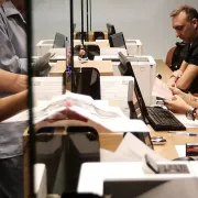 δημόσιοι υπάλληλοι 