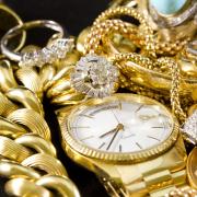 κοσμήματα (φωτογραφία από create.vista.com)