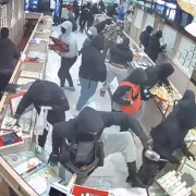 ληστεία, κοσμηματοπωλείο