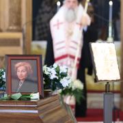 λουιζα κηδεια