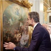 μητσοτακης ασπαζεται πινακα ζωγραφικης