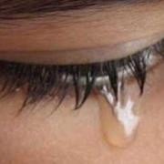 κοριτσακι κλαιει