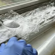 μαγειρικη σοδα στα παραθυρα