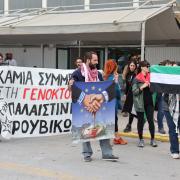 Συγκέντρωση στο αεροδρόμιο Ηρακλείου για τους 175 ακτιβιστές