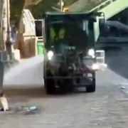 υπάλληλος, παρίσι