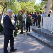 Ο Δήμαρχος Ηρακλείου στην τελετή τιμής και μνήμης για τους ομήρους της στοάς Μακάσι