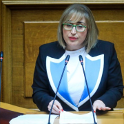 Στέλλα Αραμπατζη