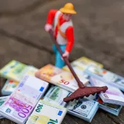 ΧΡΗΜΑΤΑ 